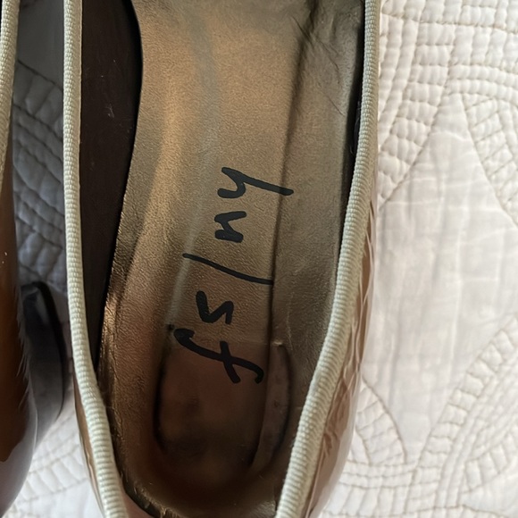 French Sole (fs/ny) 7.5 olive green 1” block heel w “tort shell” buckle & heel - Picture 4 of 5